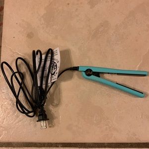 Mini flat iron